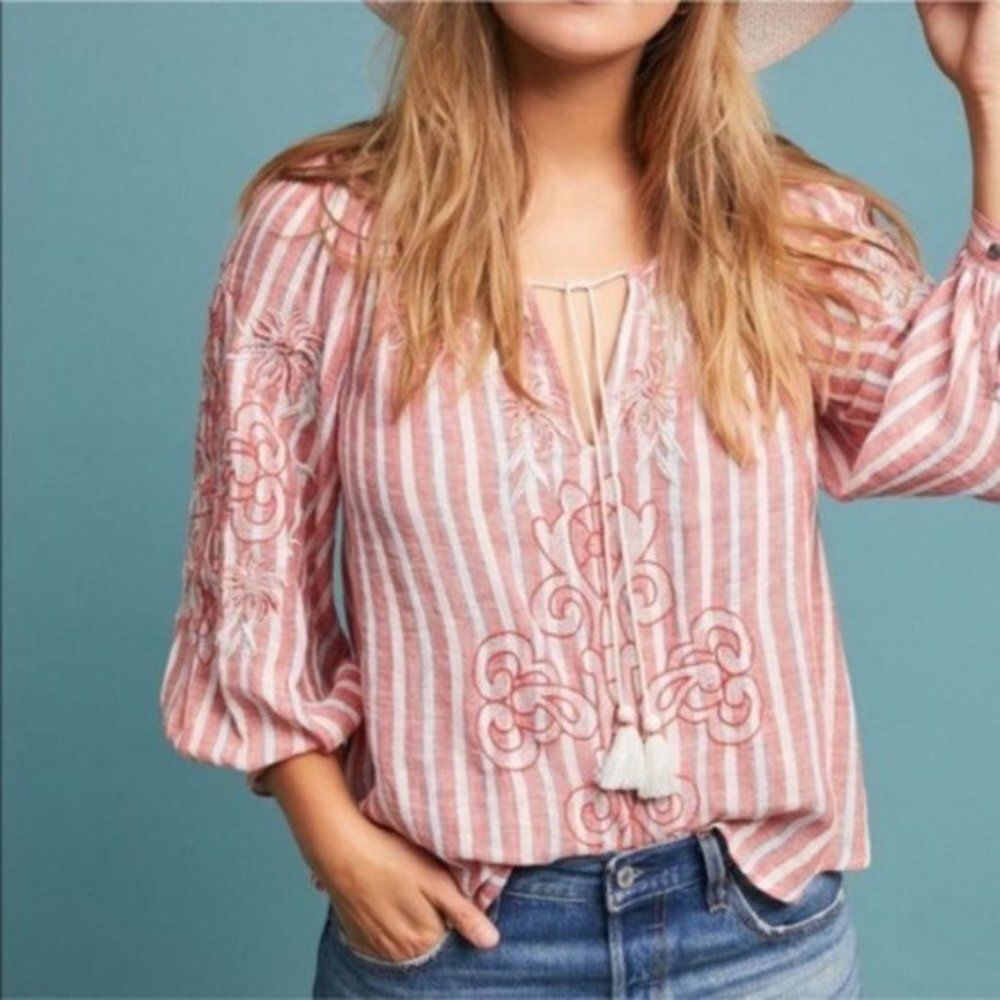 Akemi & Kin | Embroidered Linen Audia Top Medium